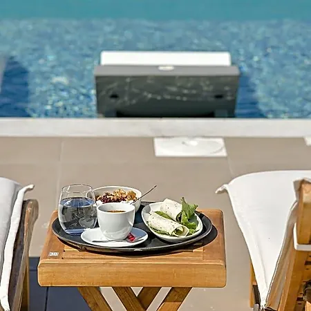 Naxos Finest فندق